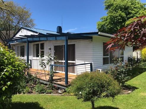9 Amokura Street, Fairy Springs