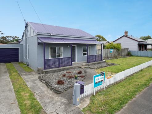 17 Bath Street, Eltham