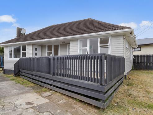 12 Crown Crescent, Otara