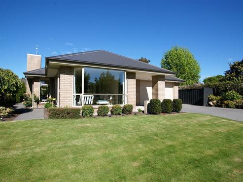 23 Regents Park Drive, Casebrook