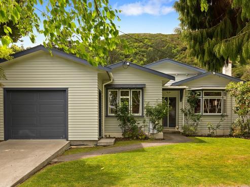 87 Wyndrum Avenue, Waterloo