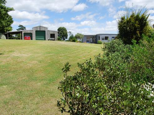 80 Ross Road, Topuni