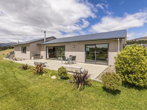 20 Harris Place, Luggate