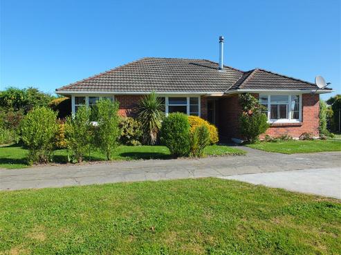 204 Otipua Road, West End