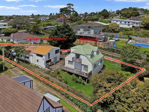 2/18 Verbena Road, Birkdale