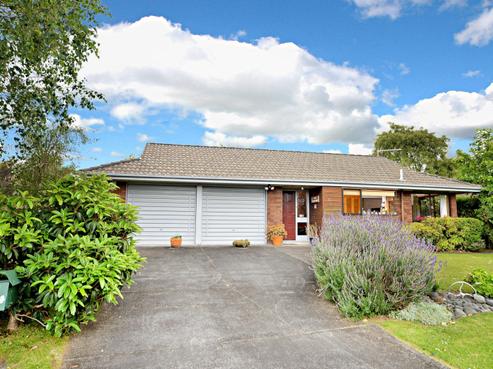33 Evanda Crescent, Conifer Grove