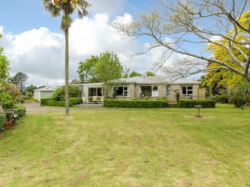 401 Waitara Road, Lepperton