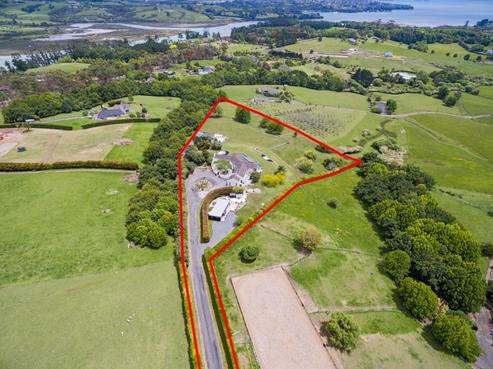 46 Clifton Road, Whitford