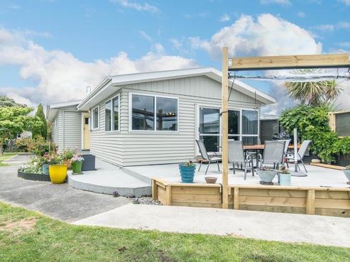 16 Teoti Street, Paraparaumu Beach