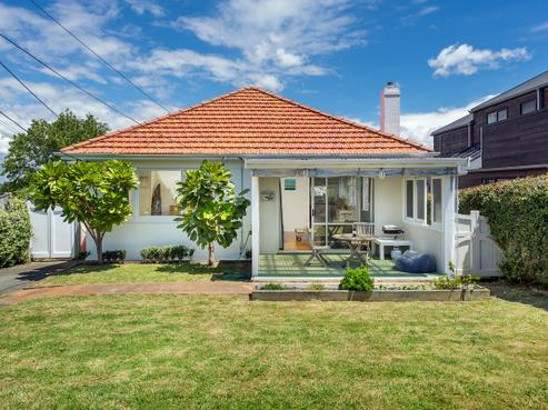 14 Dallinghoe Crescent, Milford