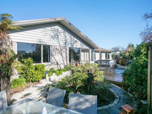 111D Carlyle Street, Leamington