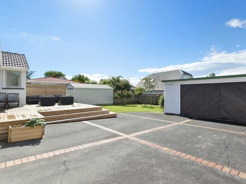 92 Saint Johns Road, Saint Johns