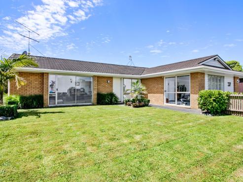 37 Hedge Row, Sunnyhills