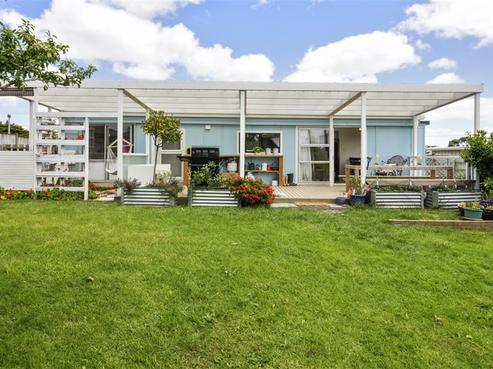 3 Bell Road, Beachlands