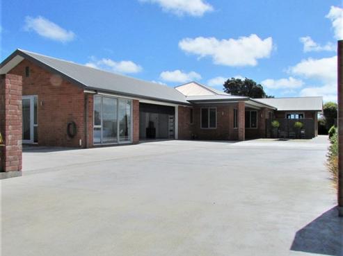 27 Keith Road, Paroa