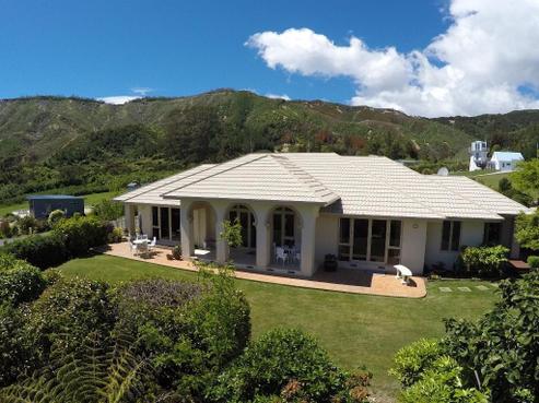 48 Nyhane Drive, Tata Beach