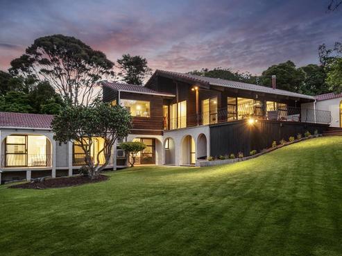 24 Atarua Gardens, Waiatarua