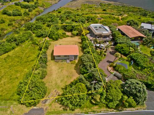 178 Marine Parade North, Piha