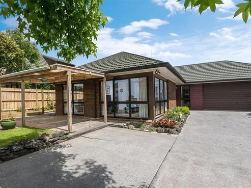 2/60 Orangewood Drive, Northpark