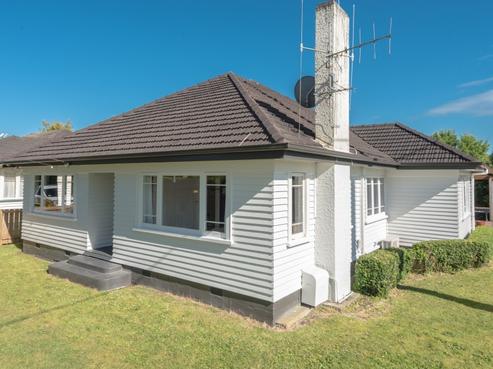 215 Dey Street, Hamilton East