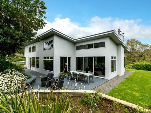 535 South Road, Omata