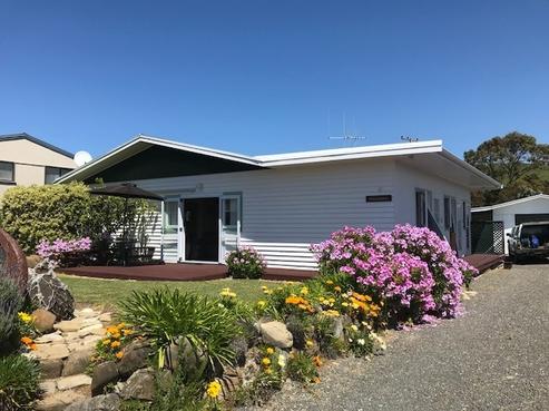 13 Puketauhinu Place, Porangahau