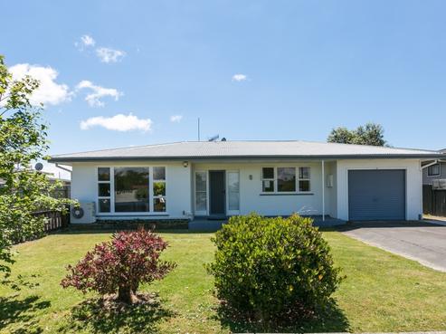 33 Trinity Crescent, Pirimai
