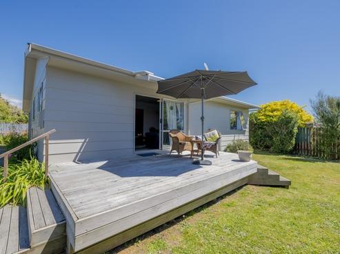 67B Atkinson Avenue, Otaki Beach