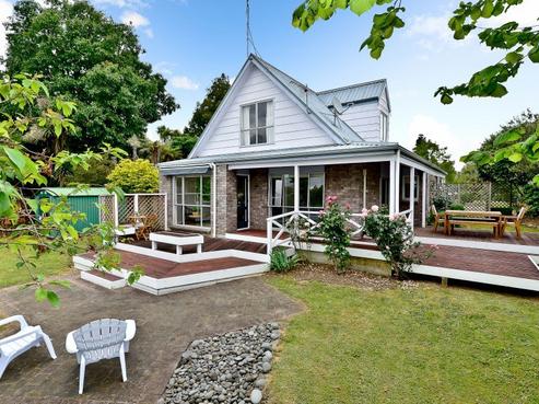 12 Lewis Street, Glenview