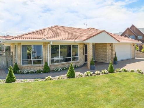 54 Ayrshire Drive, Grandview Heights