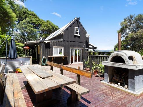 80 Crows Road, Swanson