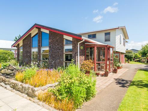 61 Exeter Crescent, Springvale