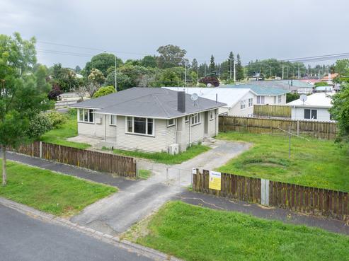 303 Dey Street, Hamilton East