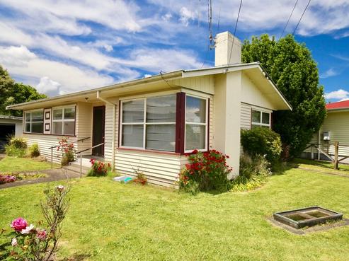 74 Lewis Street, Glenview