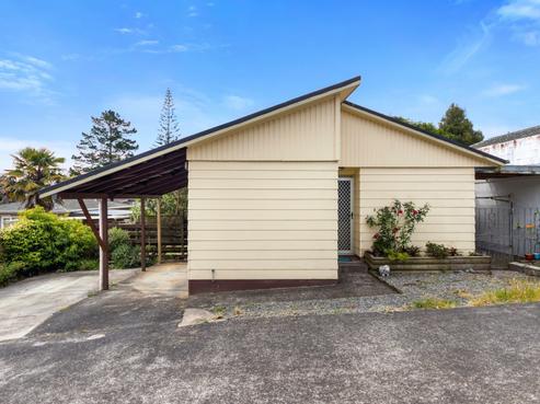 2/20 Hellyers Street, Birkdale