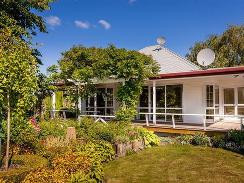 106 Mairaki Road, Fernside