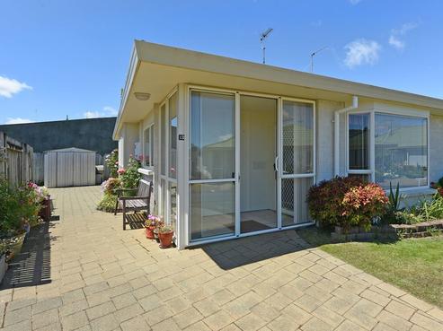 13/17 John Street, Trentham