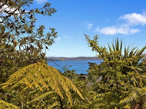 1 Korimako Road, Days Bay