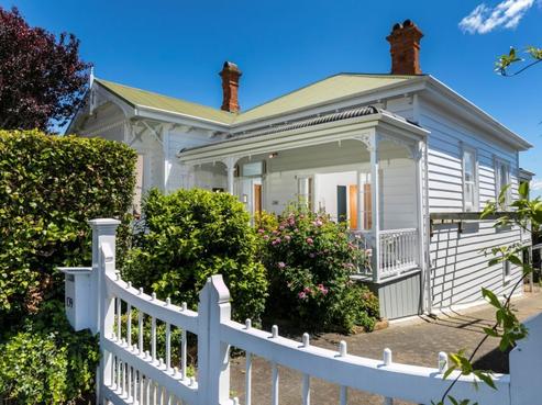 139 Victoria Road, Devonport