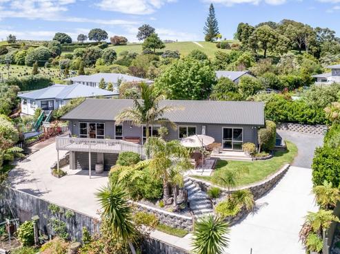 240 Tony Avenue, Thames