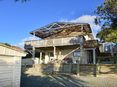 12 Ozone Road, Stanmore Bay