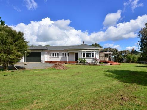 68 Awaroa Road, Helensville