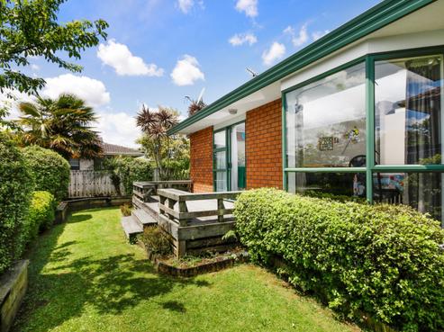 2/58 Victoria Street, Pukekohe