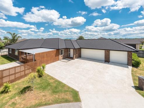 8 Watford Place, Rototuna North