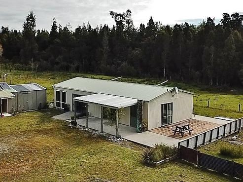 74 Powerhouse Road, Westport