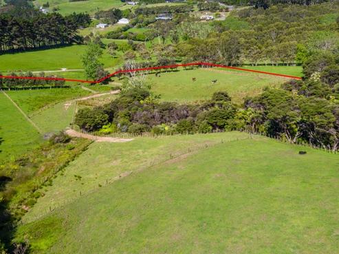 562A Oaia Road, Muriwai