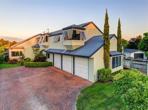 7 Charmaine Crescent, Chartwell