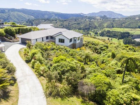 64 Mount Marua Way, Timberlea