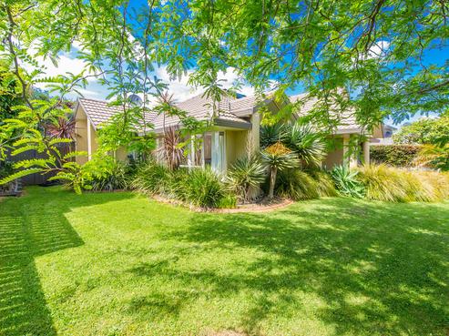 70 Meadowland Drive, Somerville