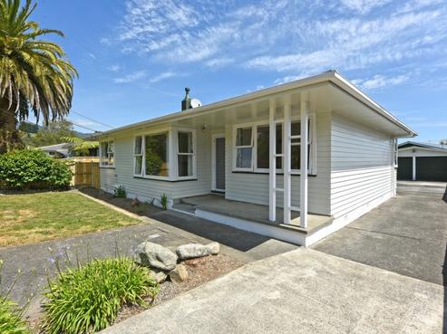 12 Moeraki Road, Maoribank